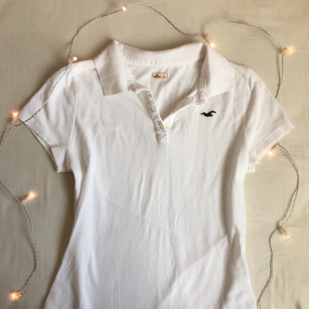 Hollister White Shirt size L has been worn